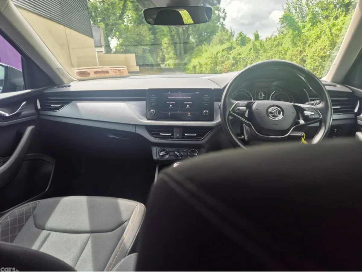 Skoda Kamiq Hatchback, Petrol, 2022, Grey