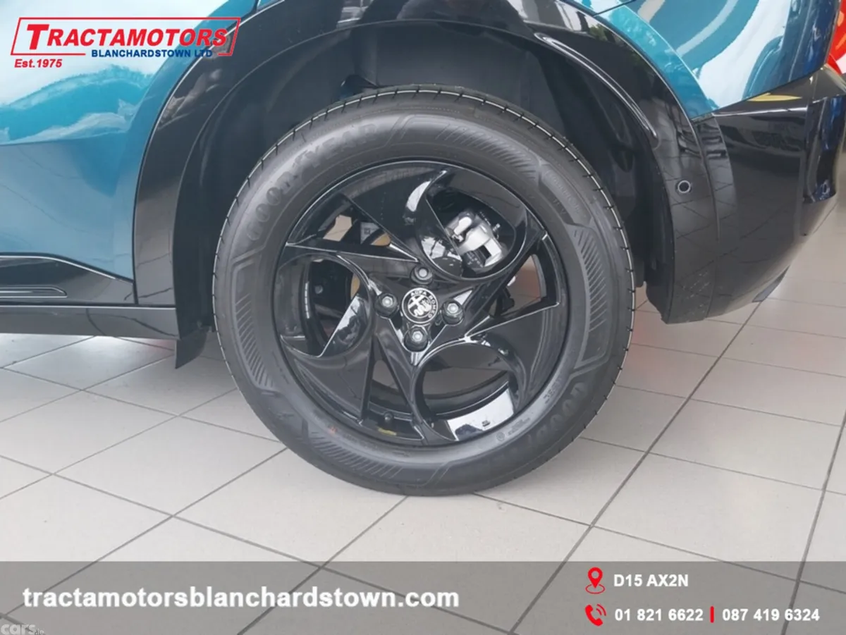 Alfa Romeo Junior Hatchback, Petrol Hybrid, 2026, Blue