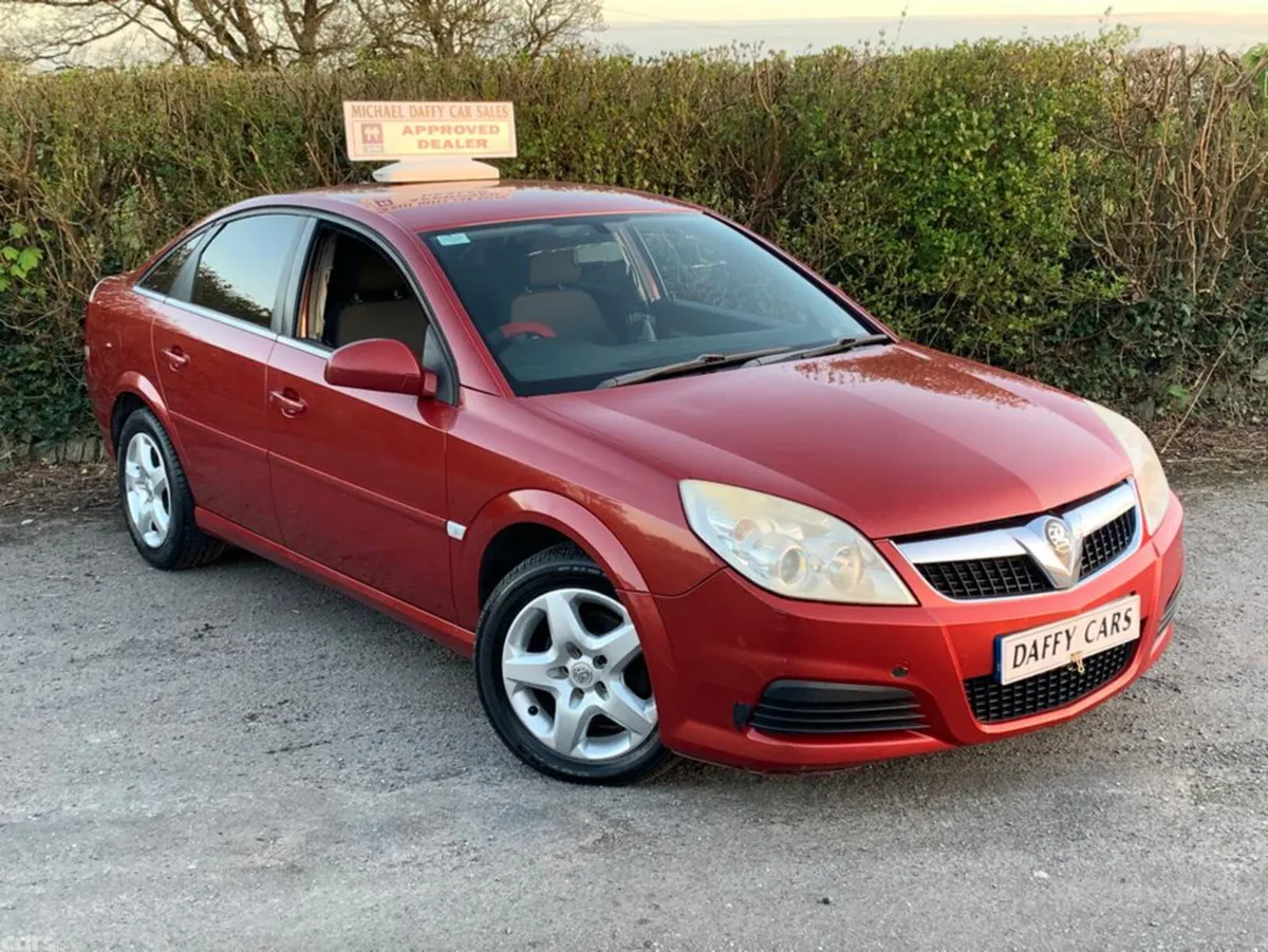 Vauxhall Vectra Hatchback, Diesel, 2008, Red