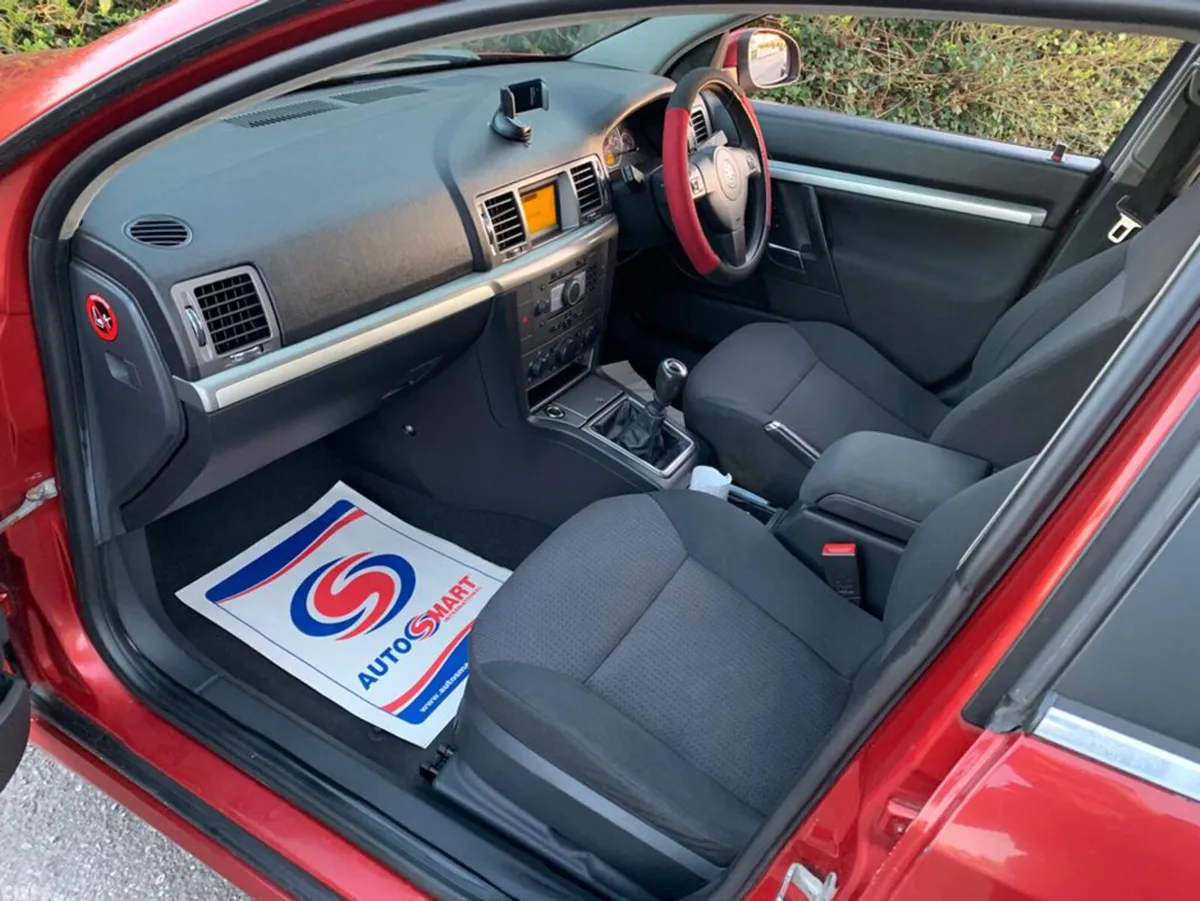 Vauxhall Vectra Hatchback, Diesel, 2008, Red