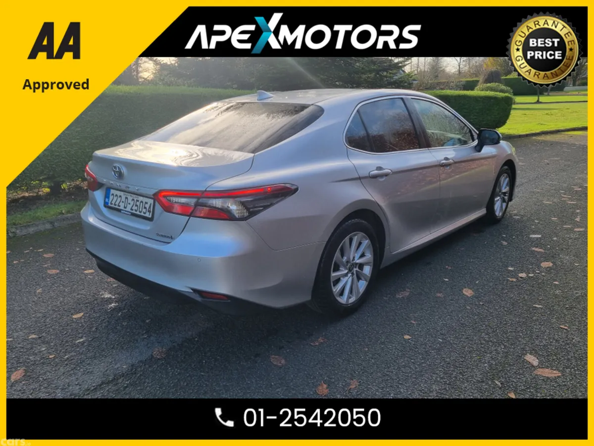 Toyota Camry Saloon, Petrol Hybrid, 2022, Silver