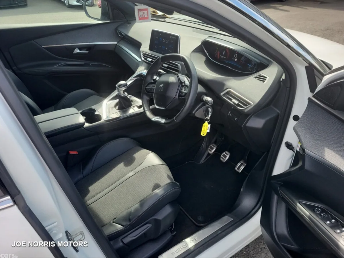 Peugeot 3008 SUV, Diesel, 2019, White