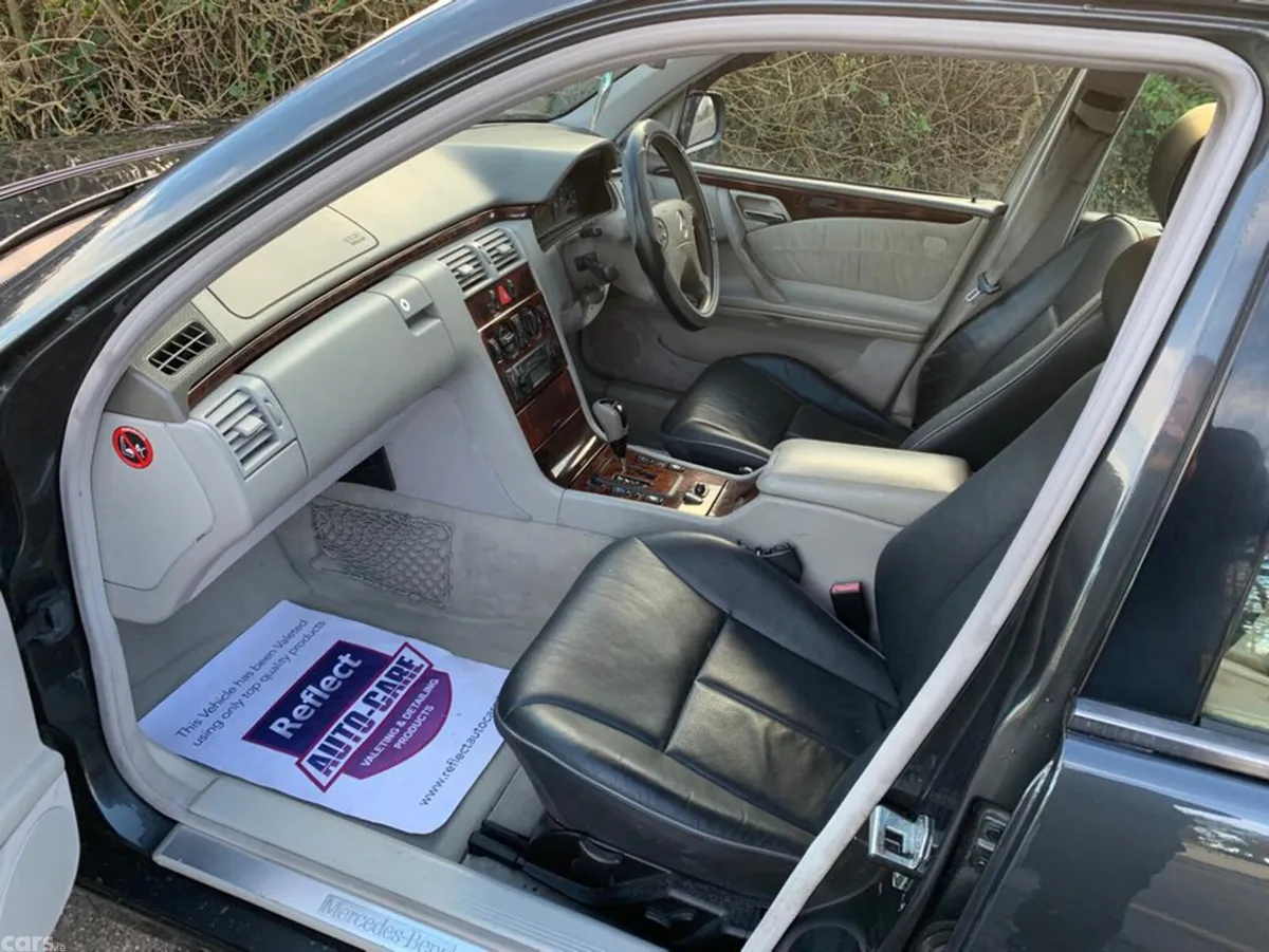 Mercedes-Benz E-Class Saloon, Petrol, 2000, Grey