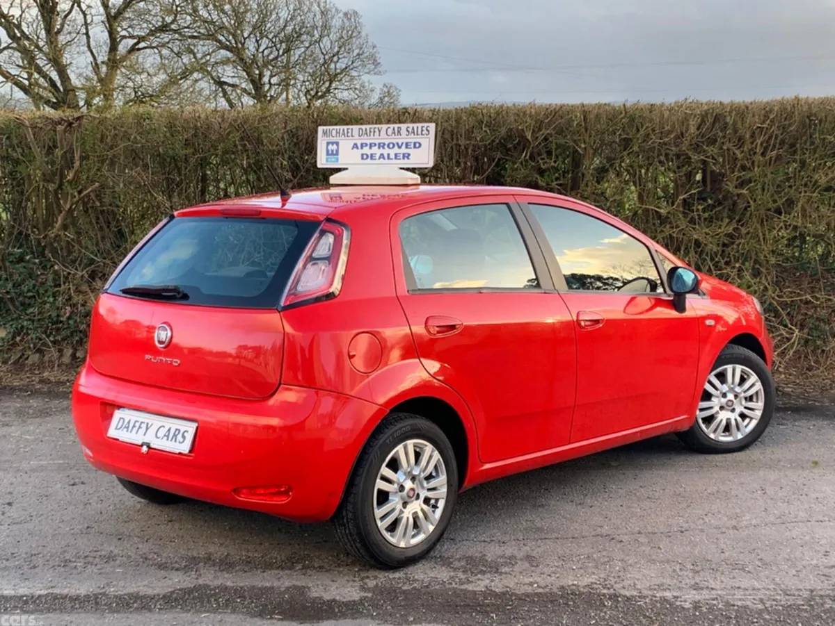 Fiat Punto MPV, Diesel, 2012, Red