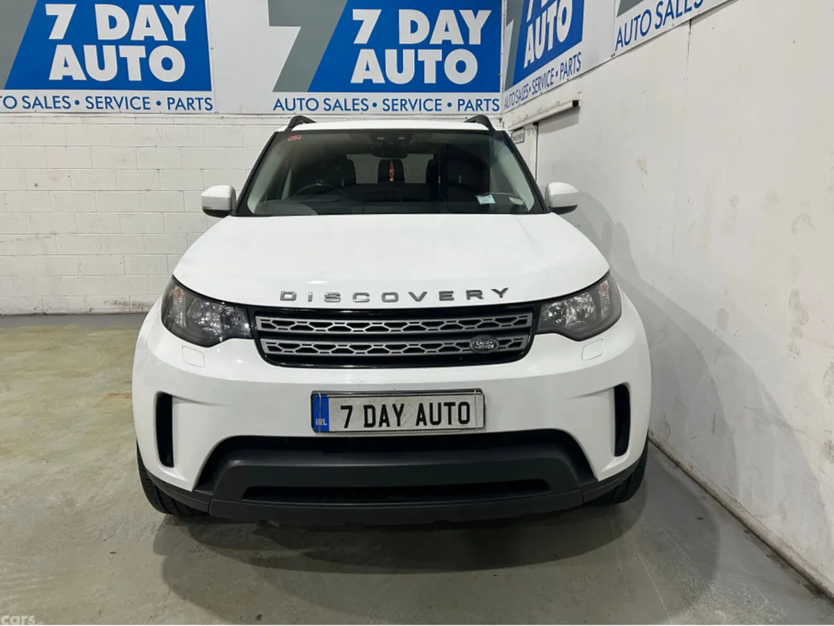 Land Rover Discovery Estate, Diesel, 2017, White