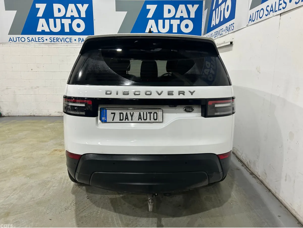 Land Rover Discovery Estate, Diesel, 2017, White