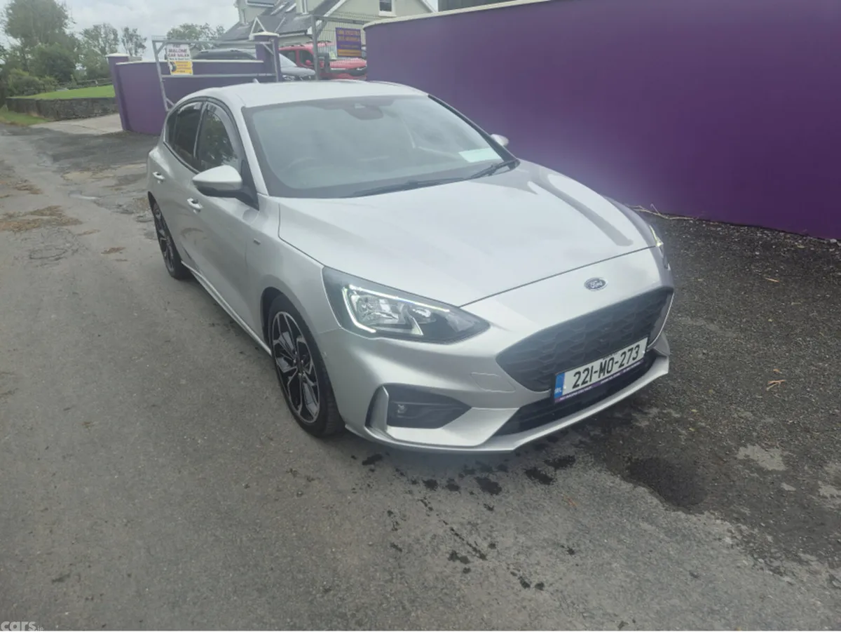 Ford Focus Hatchback, Petrol, 2022, Grey