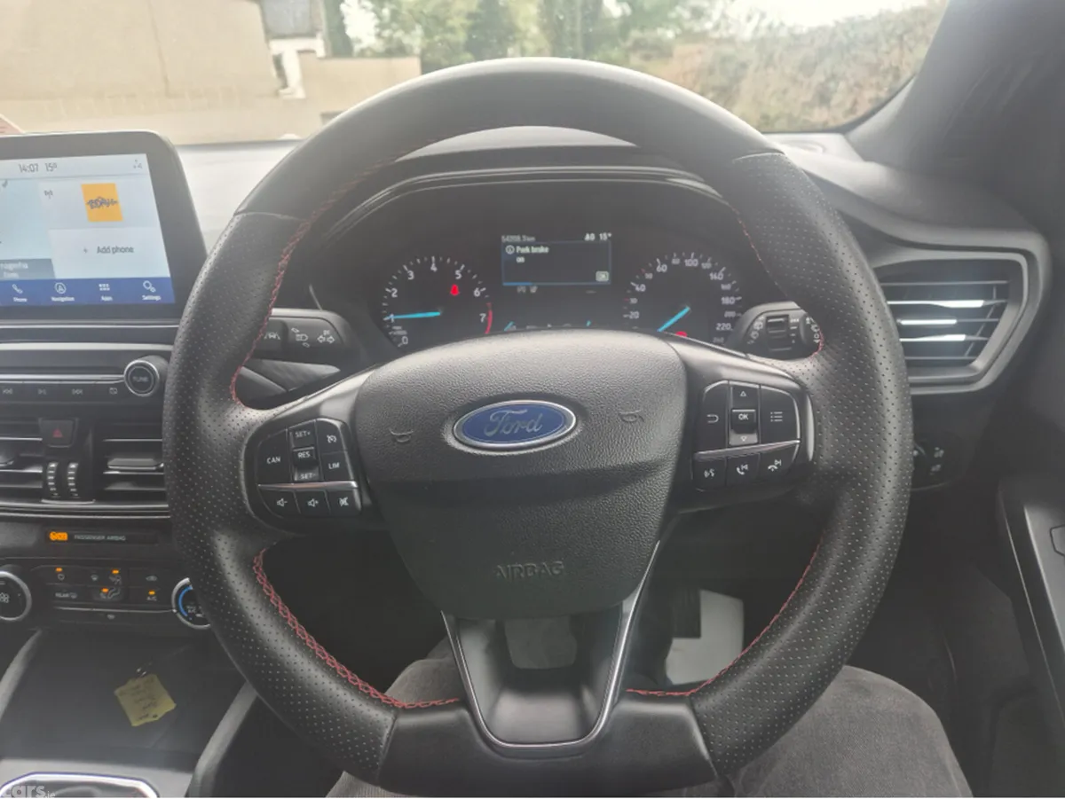 Ford Focus Hatchback, Petrol, 2022, Grey
