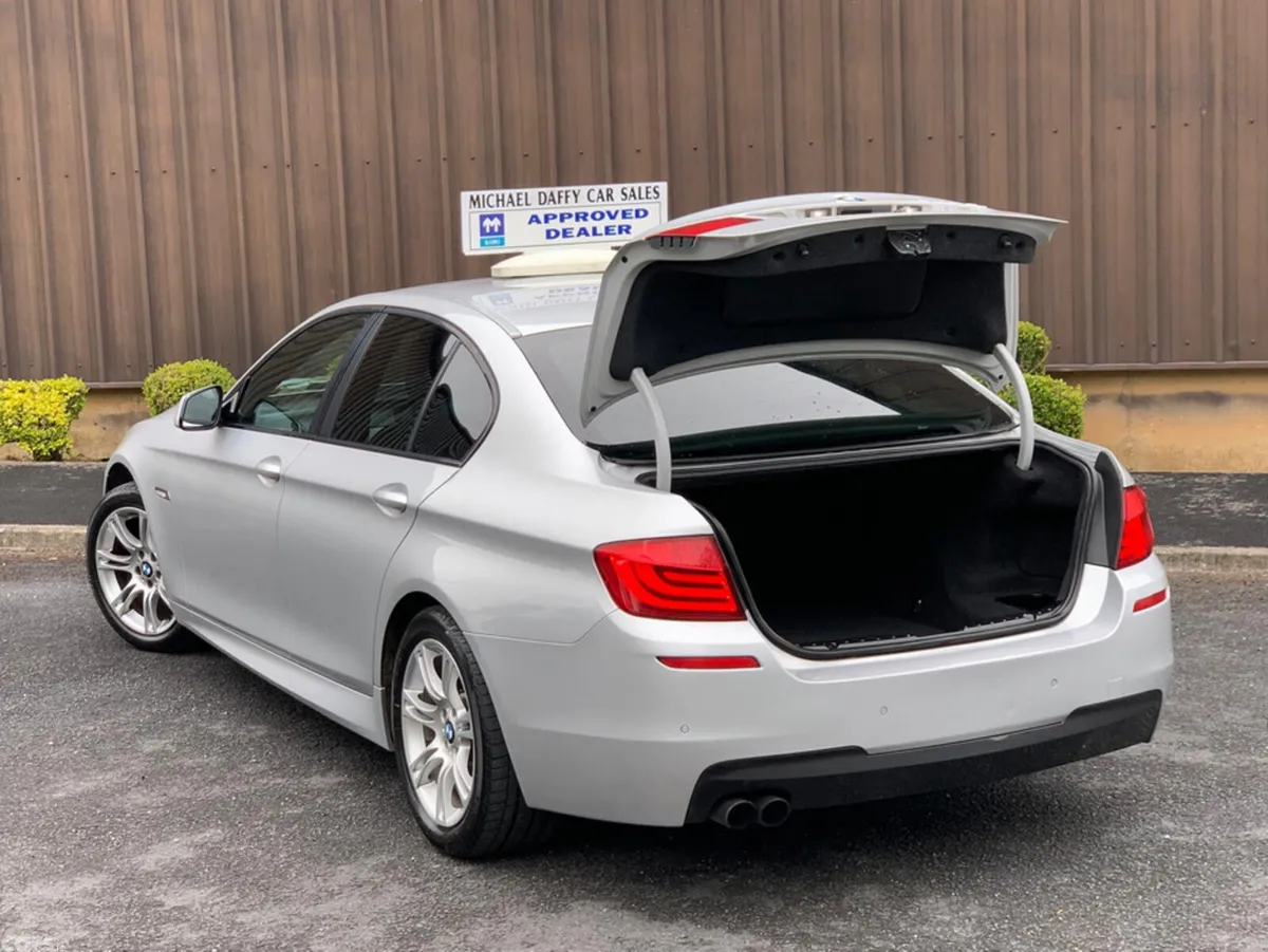 BMW M5 Saloon, Diesel, 2011, Silver