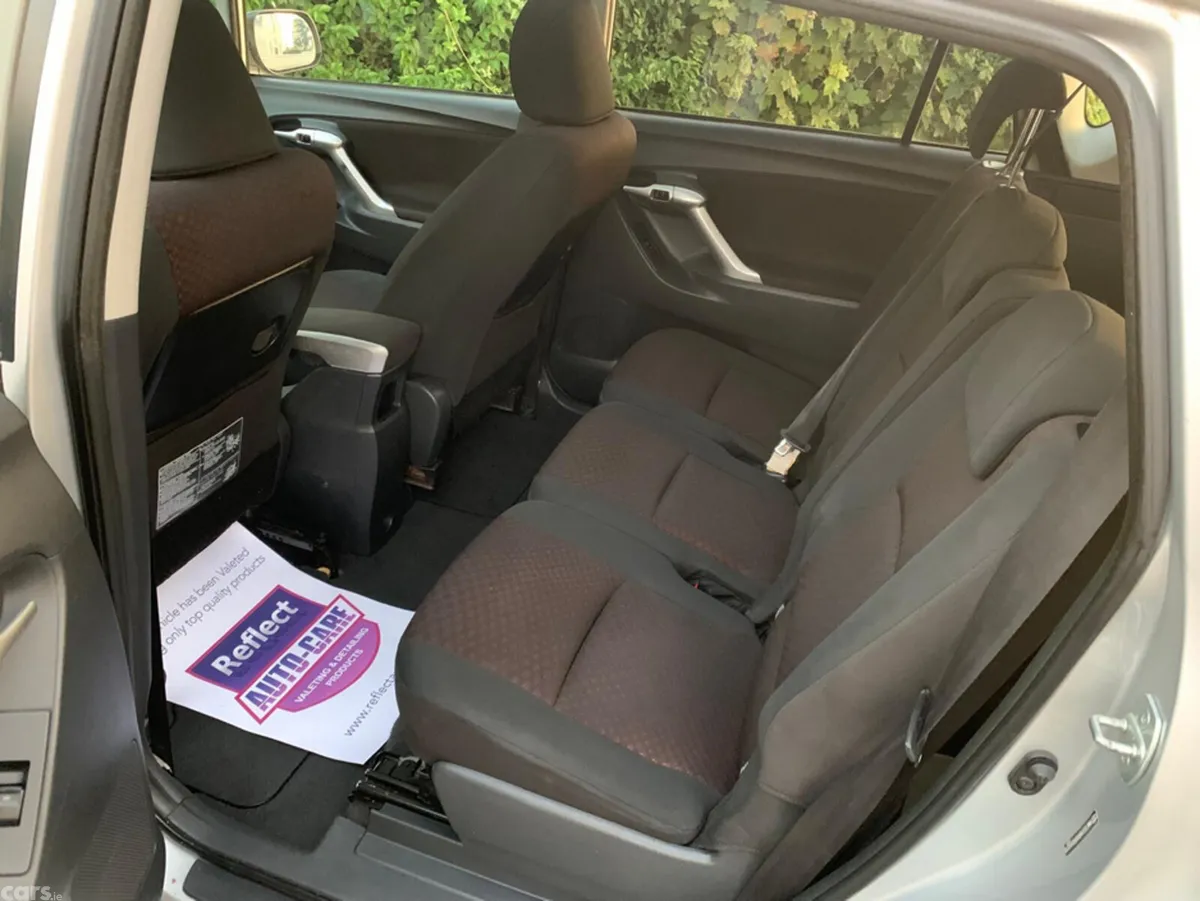 Toyota Verso MPV, Diesel, 2011, Silver