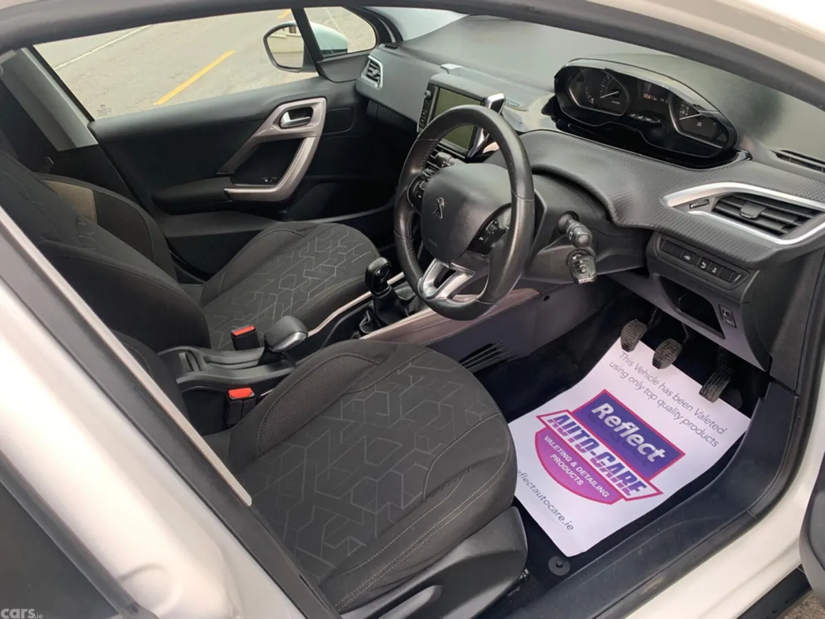 Peugeot 2008 Hatchback, Diesel, 2015, White