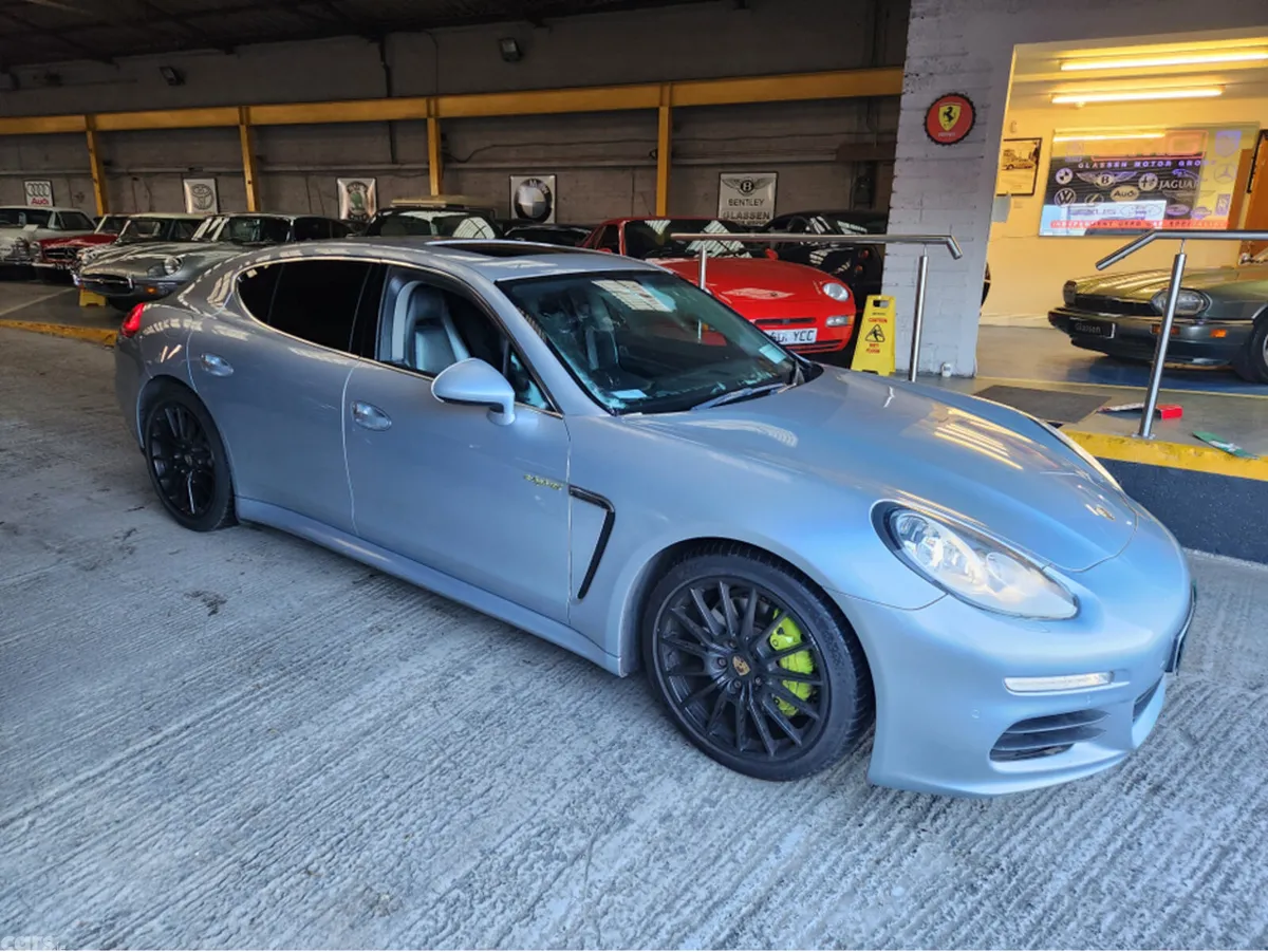 Porsche Panamera Hatchback, Petrol Plug-in Hybrid, 2013, Silver