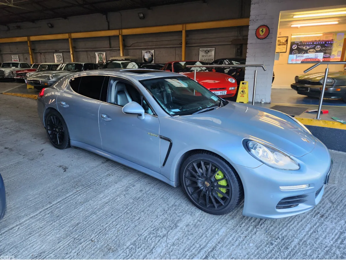 Porsche Panamera Hatchback, Petrol Plug-in Hybrid, 2013, Silver