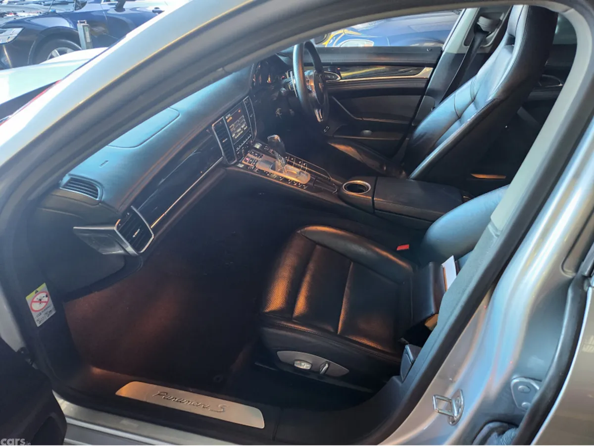 Porsche Panamera Hatchback, Petrol Plug-in Hybrid, 2013, Silver