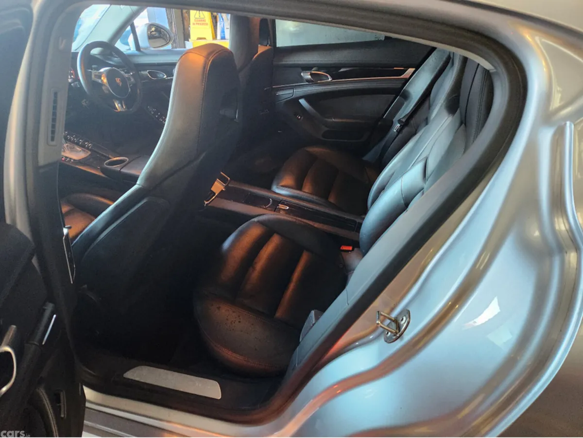 Porsche Panamera Hatchback, Petrol Plug-in Hybrid, 2013, Silver