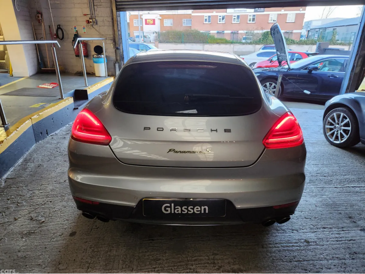 Porsche Panamera Hatchback, Petrol Plug-in Hybrid, 2013, Silver
