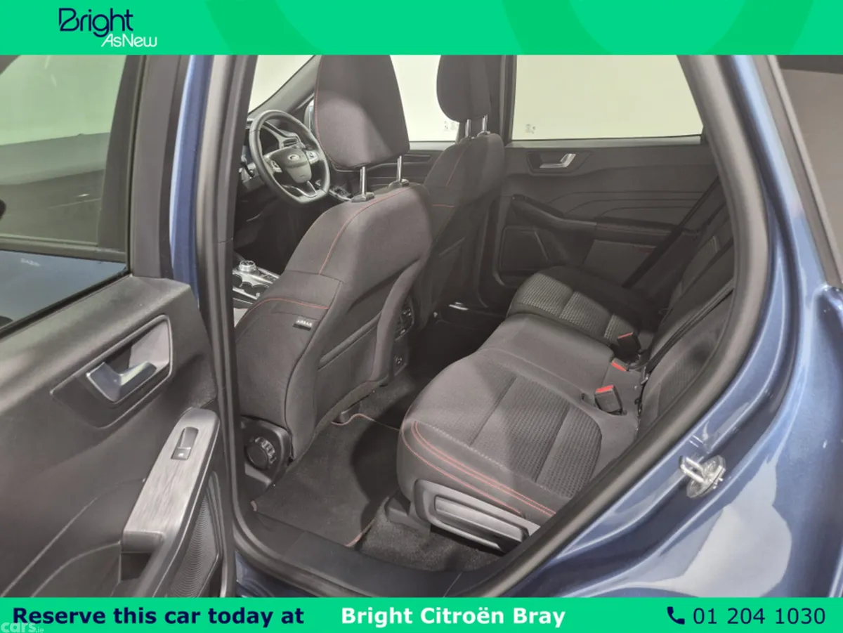Ford Kuga MPV, Petrol Plug-in Hybrid, 2023, Blue