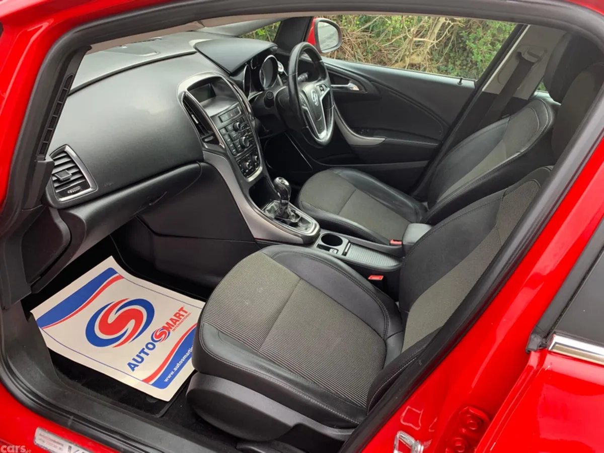 Vauxhall Astra Estate, Diesel, 2012, Red