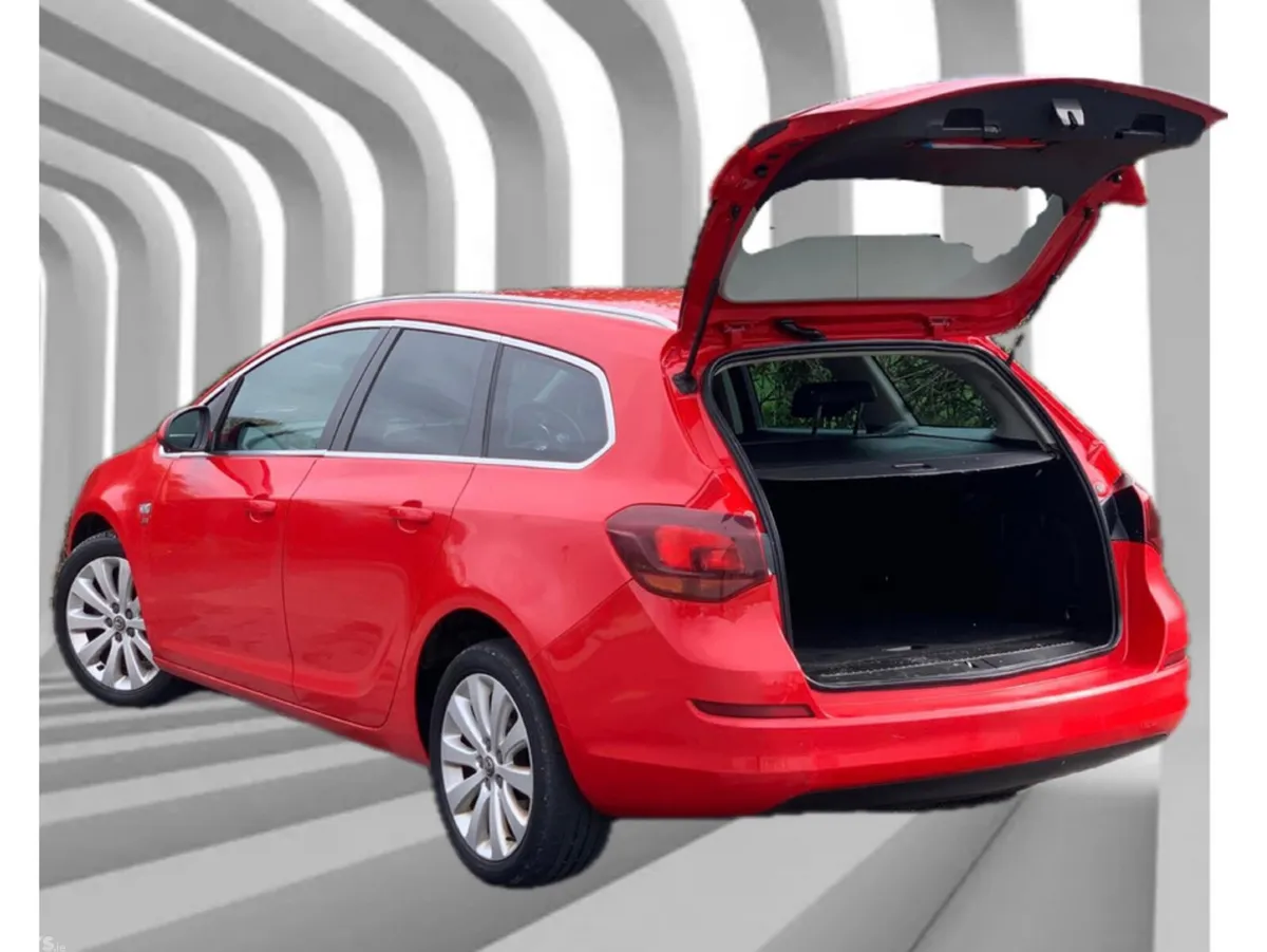 Vauxhall Astra Estate, Diesel, 2012, Red