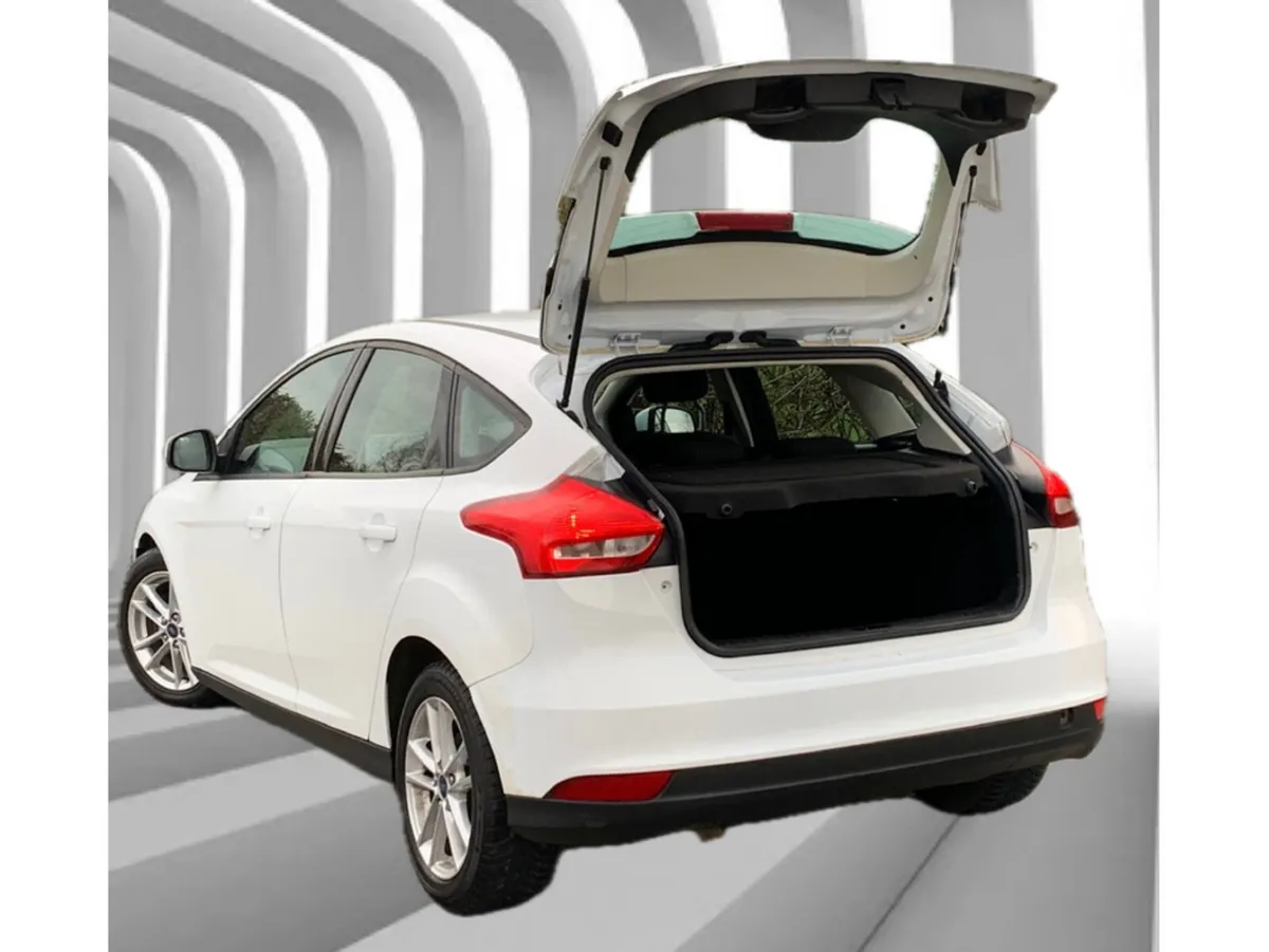 Ford Focus Hatchback, Diesel, 2016, White
