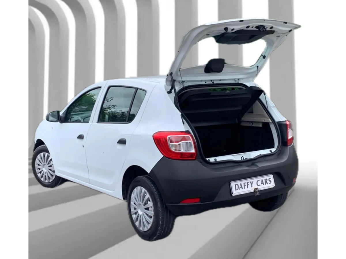 Dacia Sandero Hatchback, Petrol, 2013, White