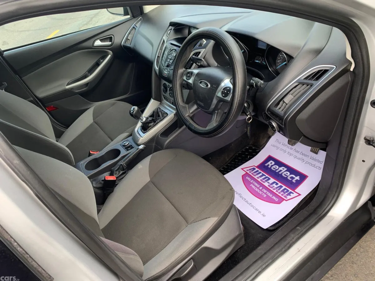 Ford Focus Hatchback, Diesel, 2012, Silver