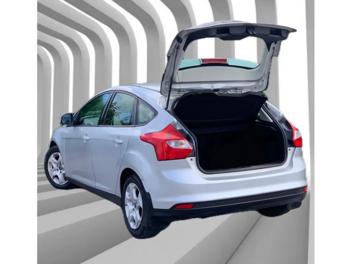 Ford Focus Hatchback, Diesel, 2012, Silver