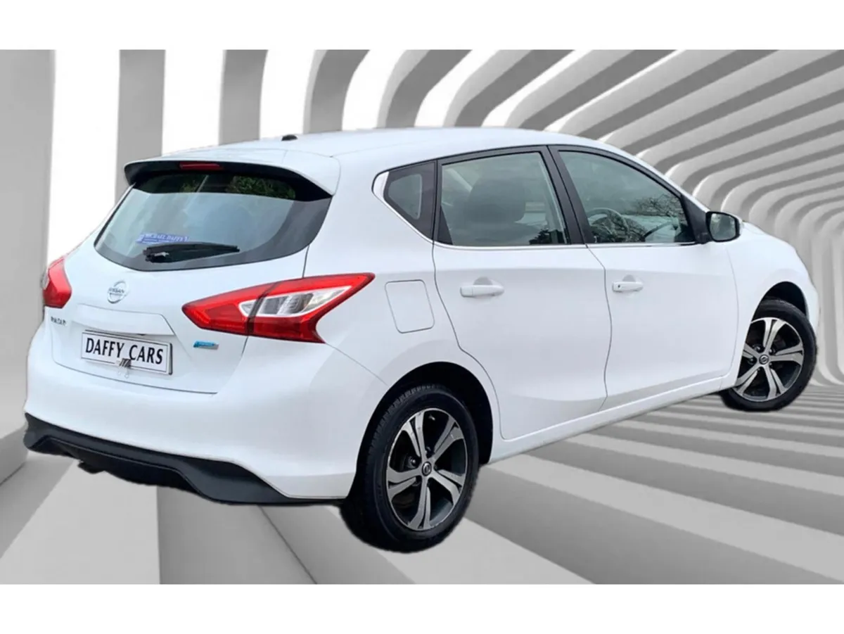 Nissan Pulsar Hatchback, Diesel, 2016, White