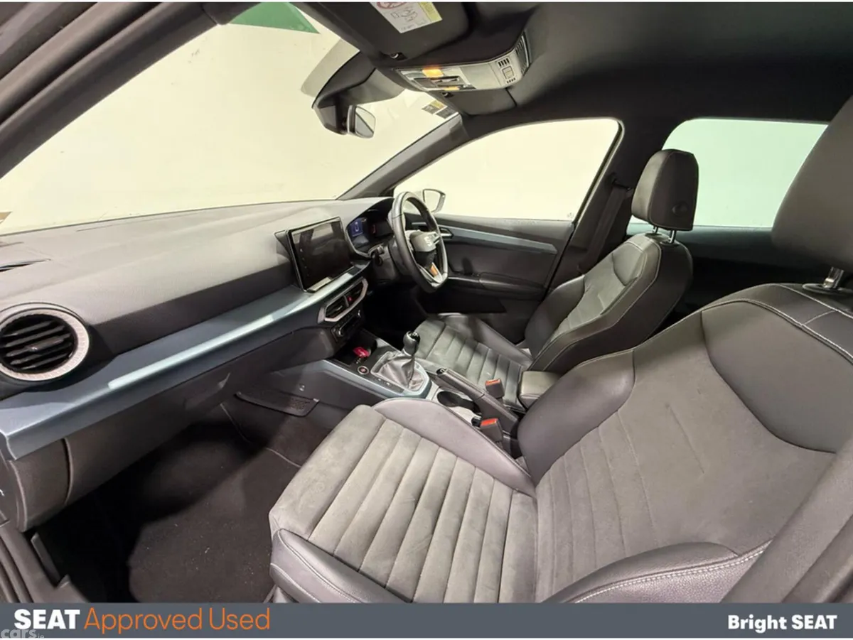 SEAT Arona Hatchback, Petrol, 2023, Green