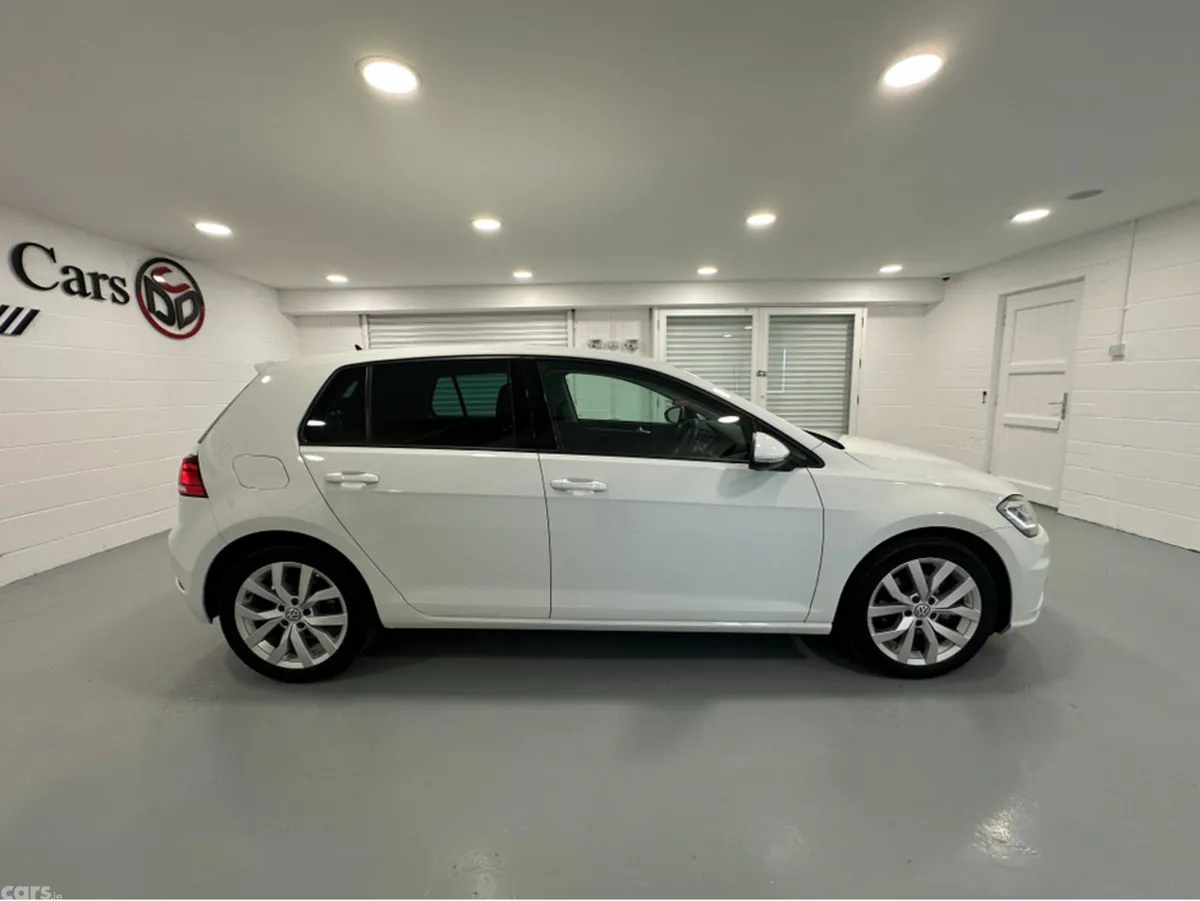Volkswagen Golf Hatchback, Petrol, 2018, White