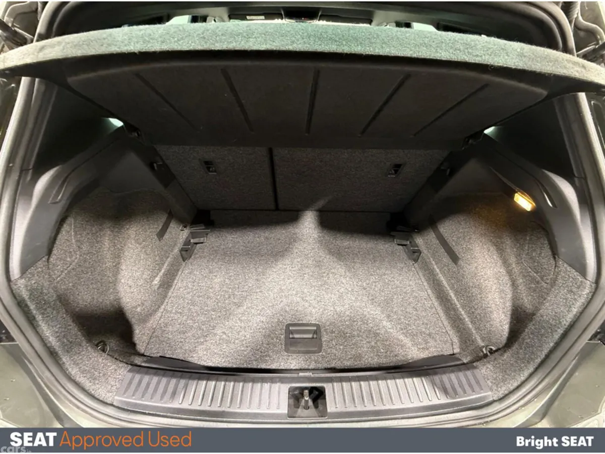 SEAT Arona Hatchback, Petrol, 2023, Green