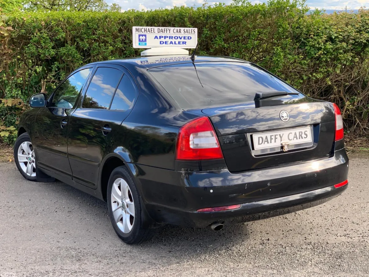 Skoda Octavia Hatchback, Diesel, 2012, Black