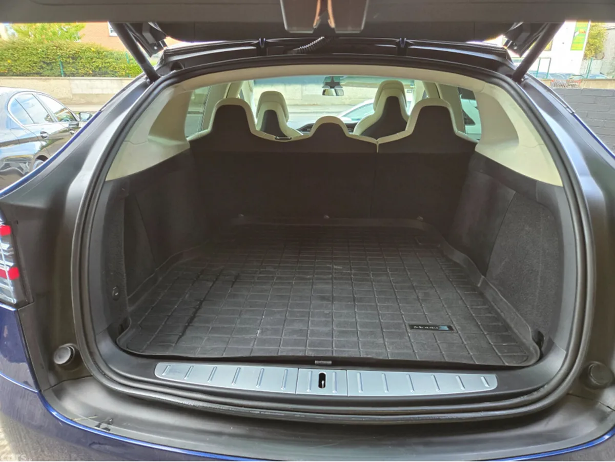 Tesla Model X MPV, Electric, 2019, Blue
