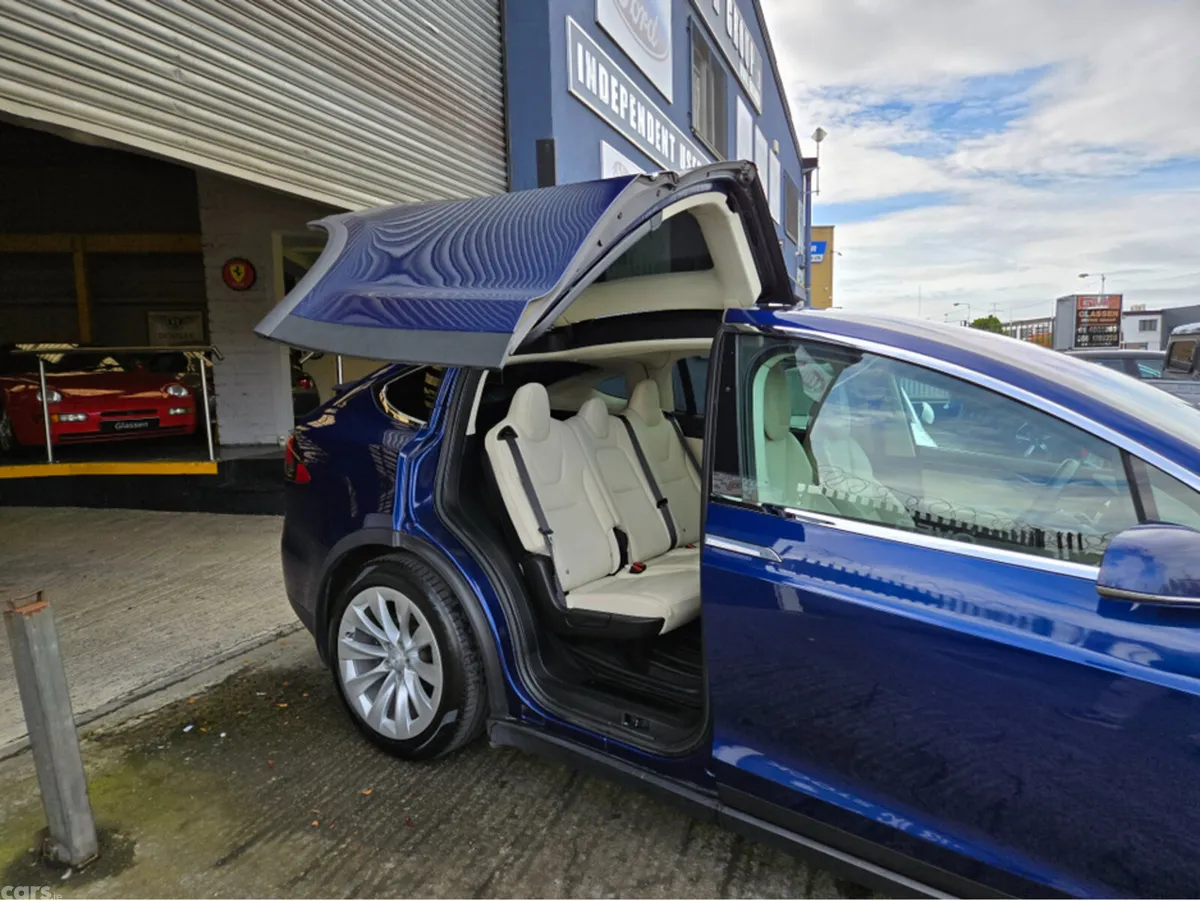 Tesla Model X MPV, Electric, 2019, Blue