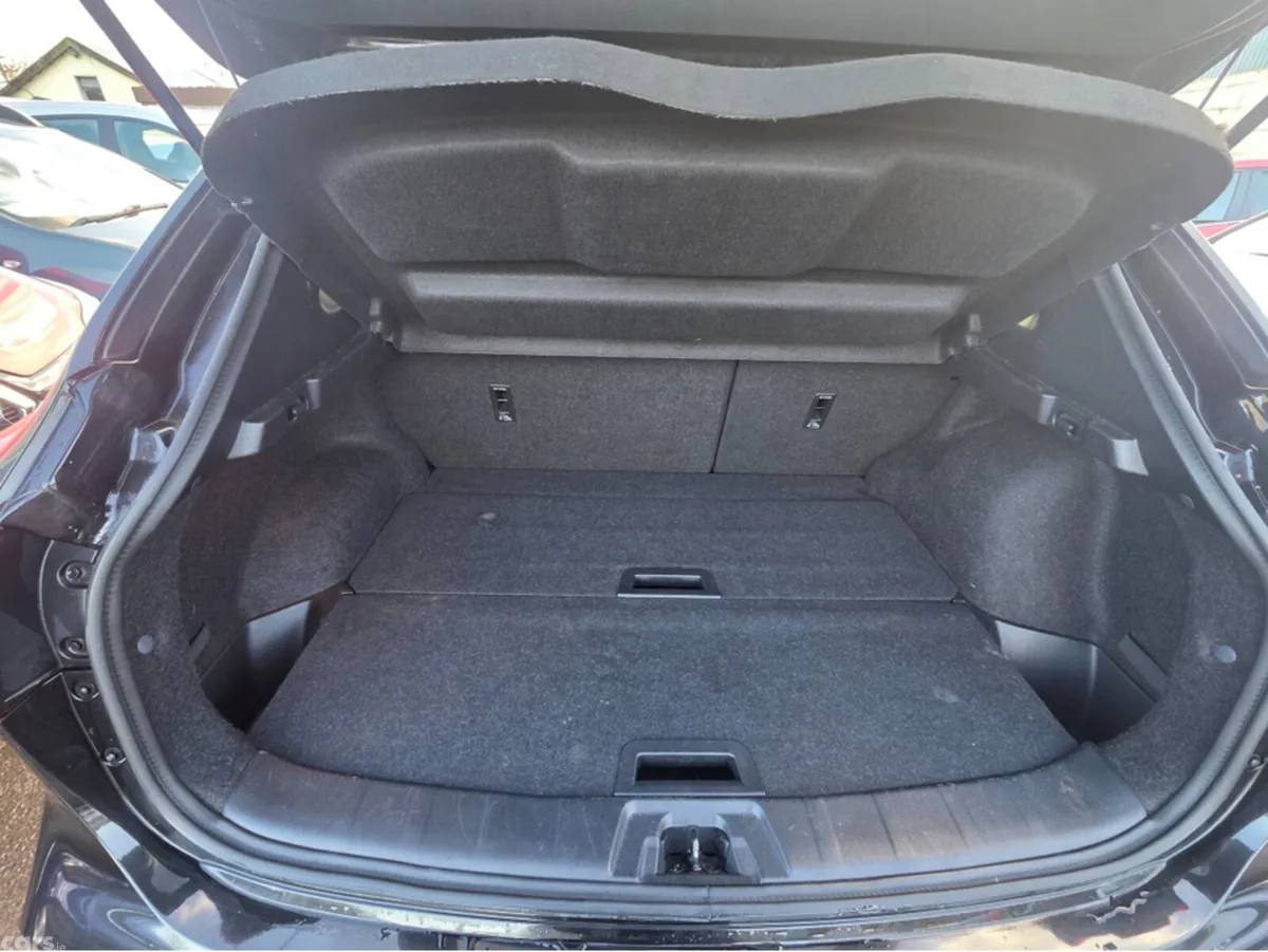 Nissan Qashqai MPV, Diesel, 2019, Black