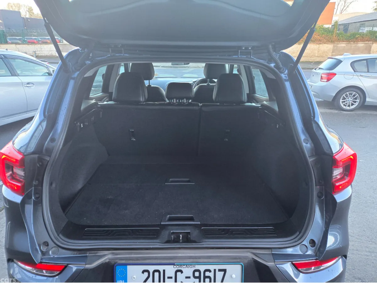 Renault Kadjar SUV, Petrol, 2020, Grey