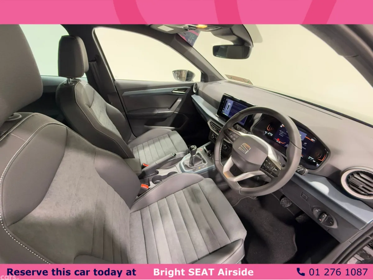 SEAT Arona Hatchback, Petrol, 2025, Blue