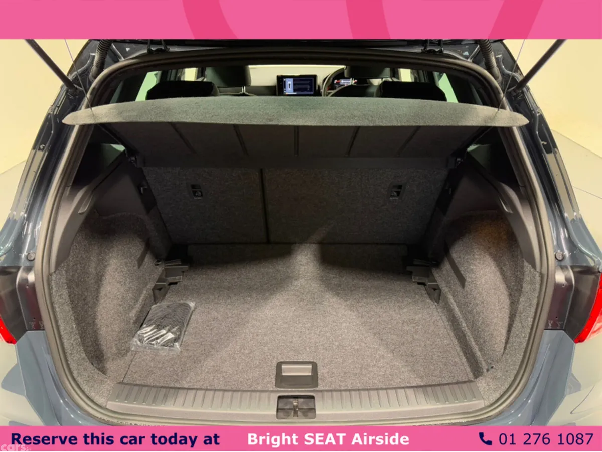 SEAT Arona Hatchback, Petrol, 2025, Blue