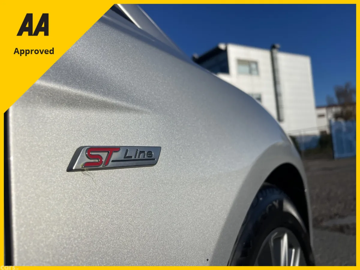 Ford Focus Hatchback, Petrol, 2018, Silver