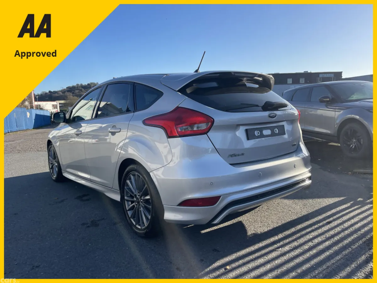 Ford Focus Hatchback, Petrol, 2018, Silver