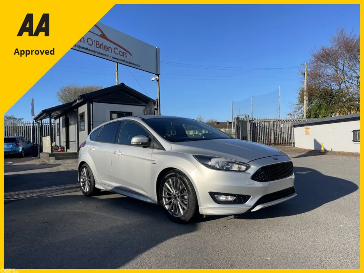 Ford Focus Hatchback, Petrol, 2018, Silver