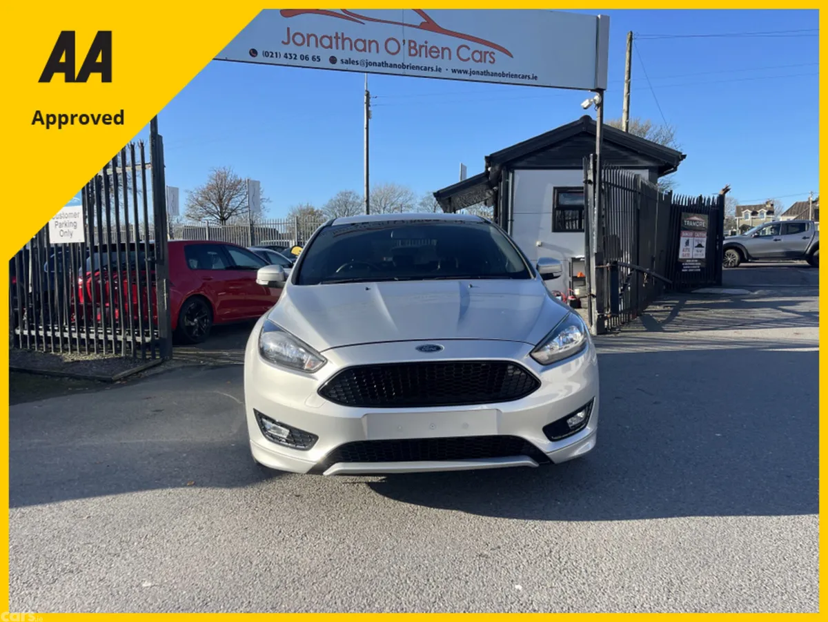 Ford Focus Hatchback, Petrol, 2018, Silver