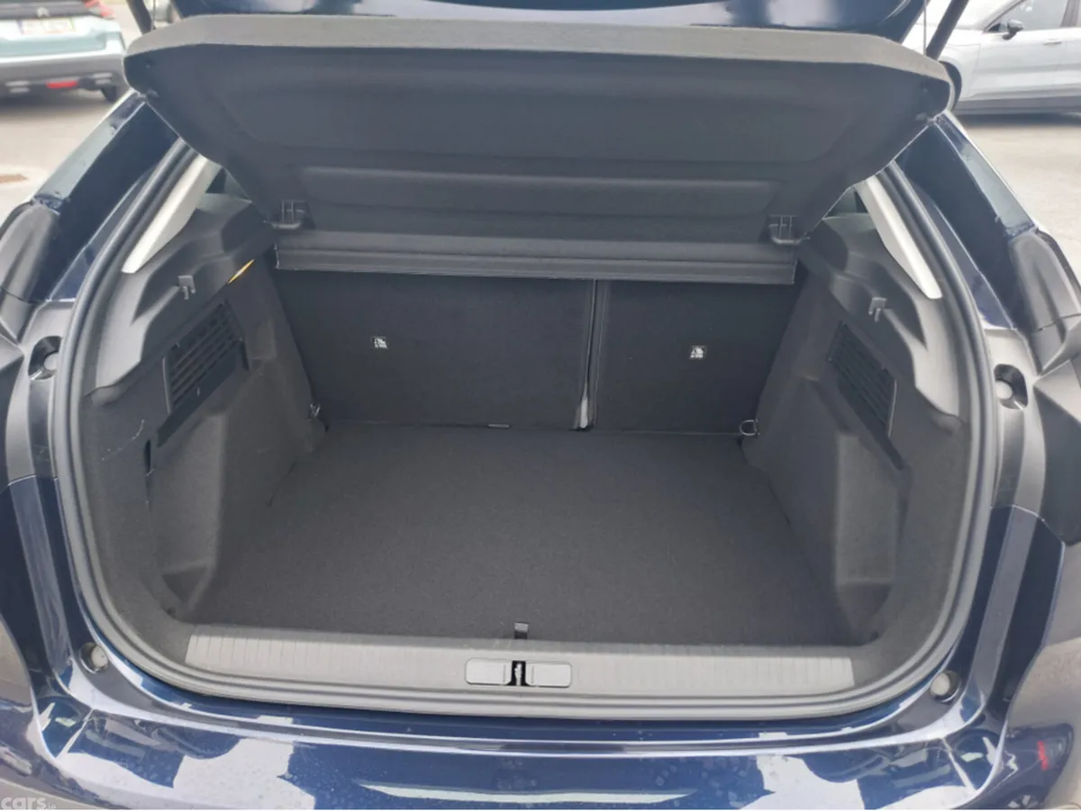 Citroen C4 Saloon, Petrol Hybrid, 2026, Blue
