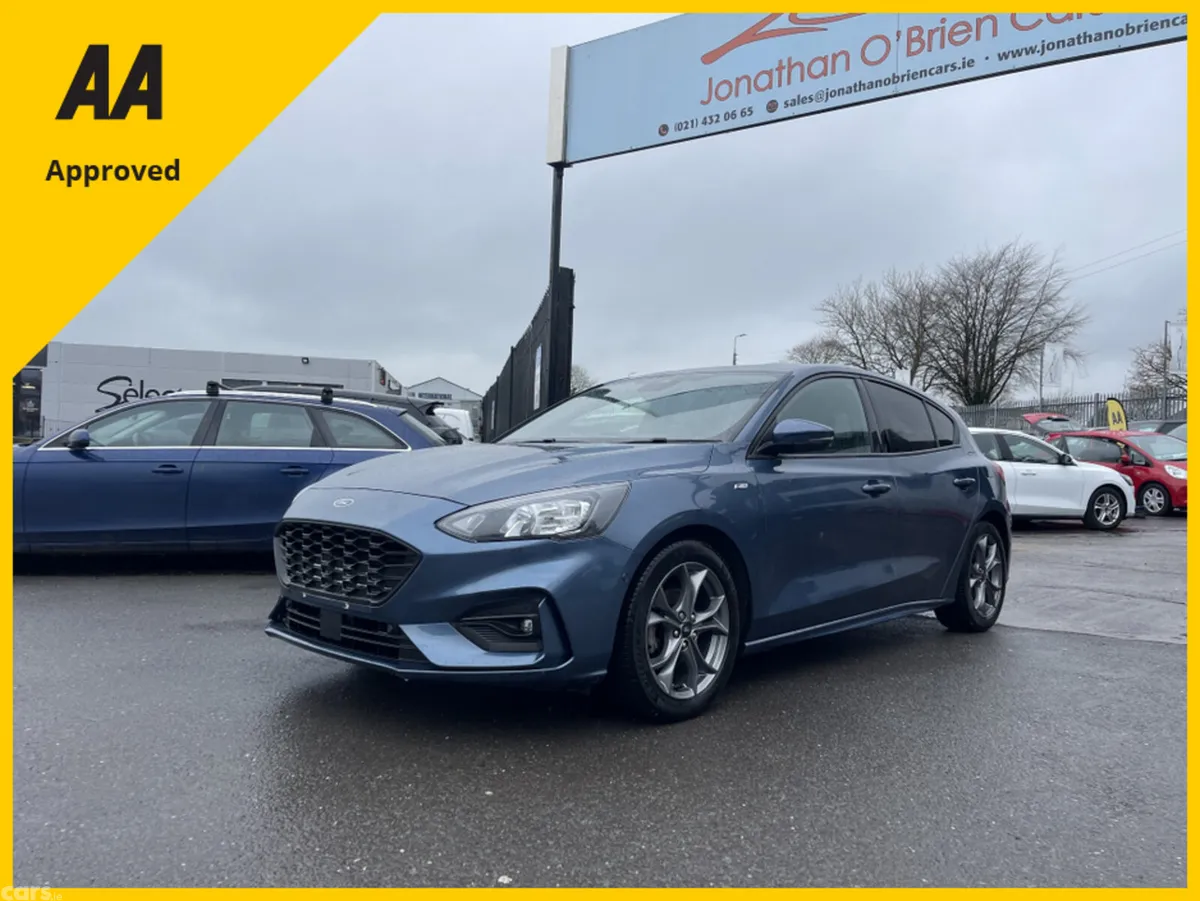 Ford Focus Hatchback, Petrol, 2021, Blue