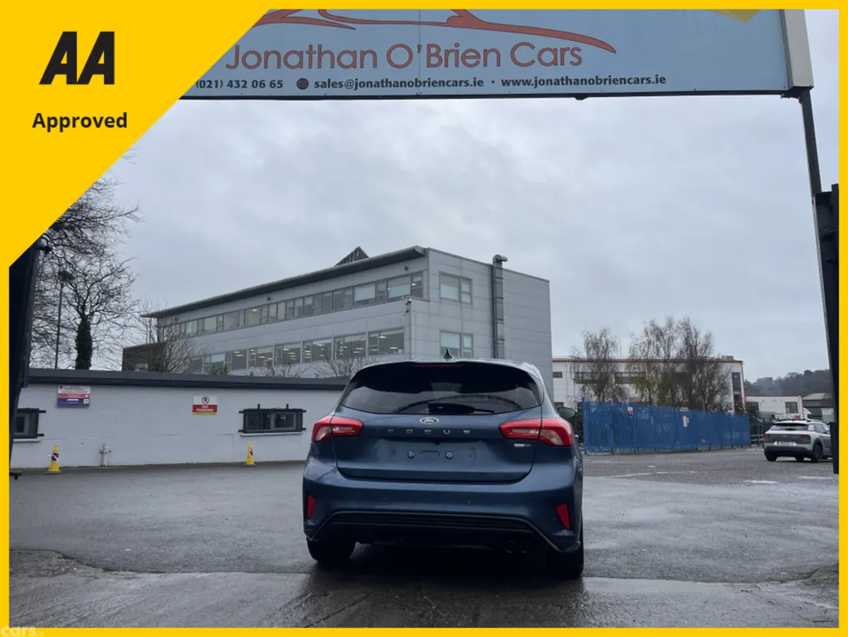 Ford Focus Hatchback, Petrol, 2021, Blue