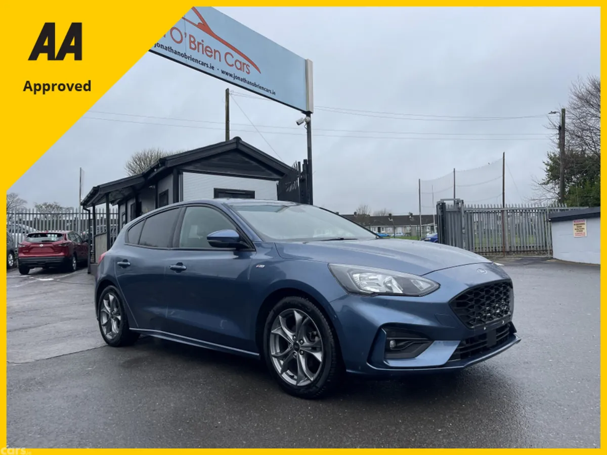Ford Focus Hatchback, Petrol, 2021, Blue