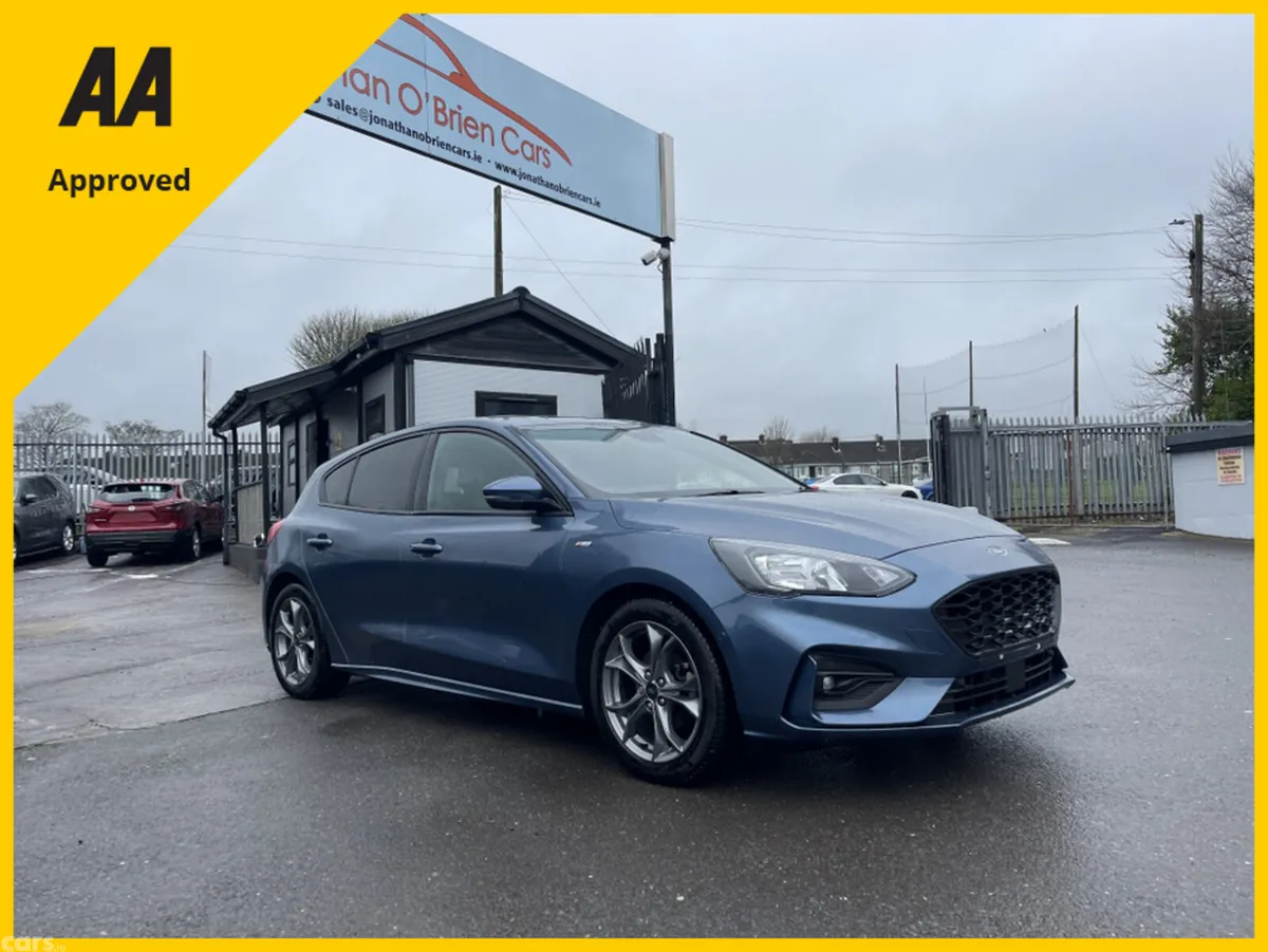 Ford Focus Hatchback, Petrol, 2021, Blue