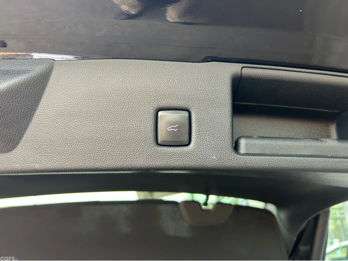 Ford Kuga MPV, Petrol Plug-in Hybrid, 2023, Black