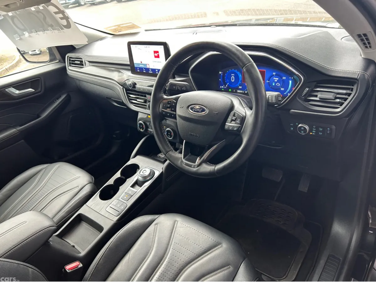 Ford Kuga MPV, Petrol Plug-in Hybrid, 2023, Black