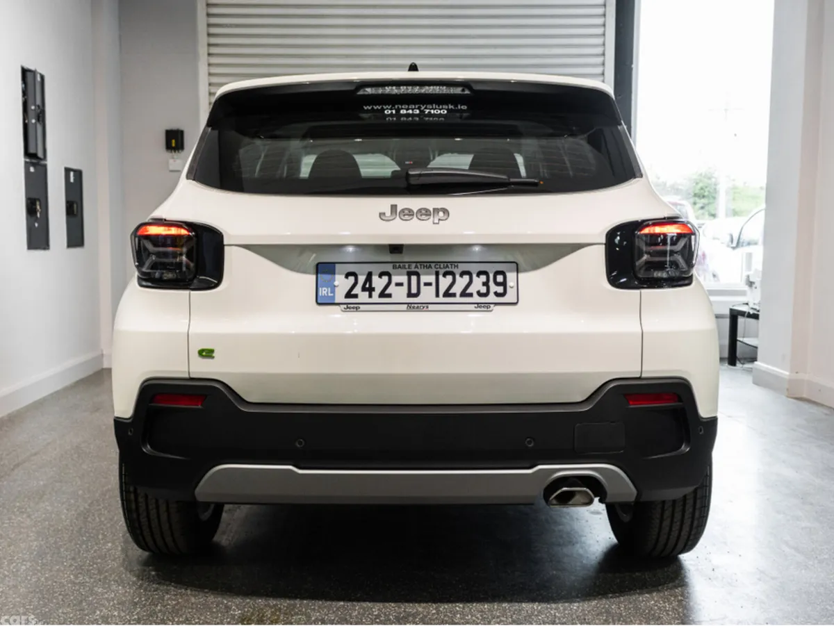 Jeep Avenger SUV, Petrol Hybrid, 2026, White